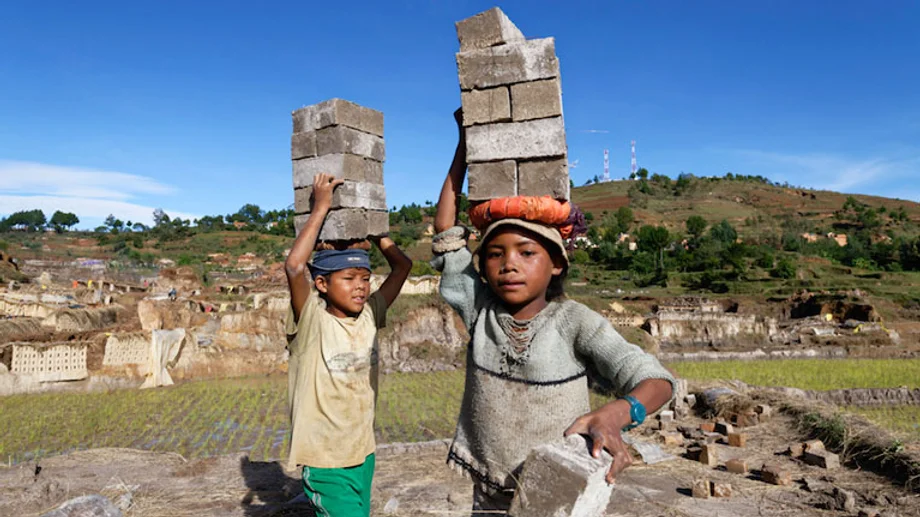 El trabajo infantil en América Latina y el Caribe tiene rostro de niña